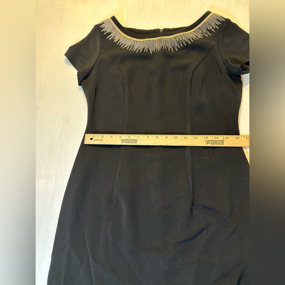 T & Company Black Sheath Dress  Embellished Neckline Size 10, LBD - Picture 3 of 8
